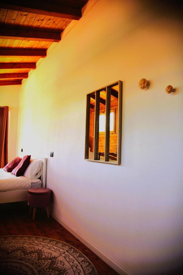 Our Happy Place - Casa Vacanze Per Il Viaggiatore Slow مانديلو ديل لاريو المظهر الخارجي الصورة