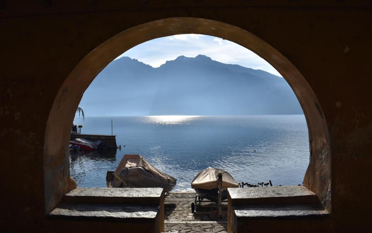 Our Happy Place - Casa Vacanze Per Il Viaggiatore Slow مانديلو ديل لاريو المظهر الخارجي الصورة